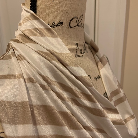 NY & Co Sleeveless Dress Top - Picture 5 of 7